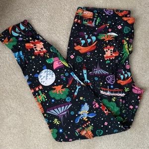 Disney attractions leggings